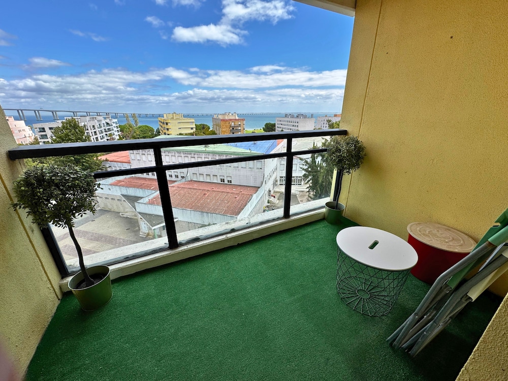 Tejo Balcony Expo