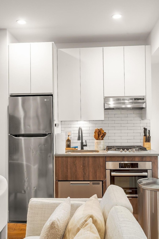 Luxury 3 Bedroom 2 Bath Apartment in Prime Location of NYC
