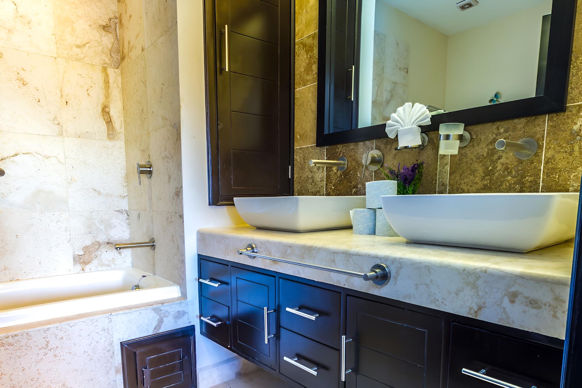 El Faro Oceanfront by Bric