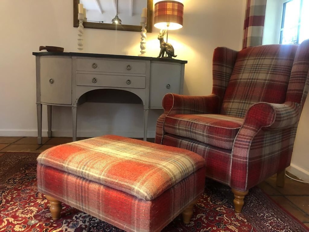 Charming Country Cottage in a Peaceful Location view 5