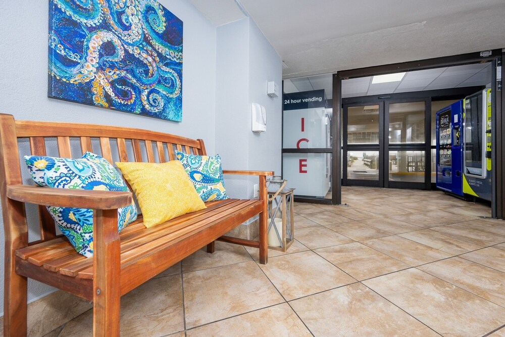 Island Winds East 610 2 Bedroom Condo
