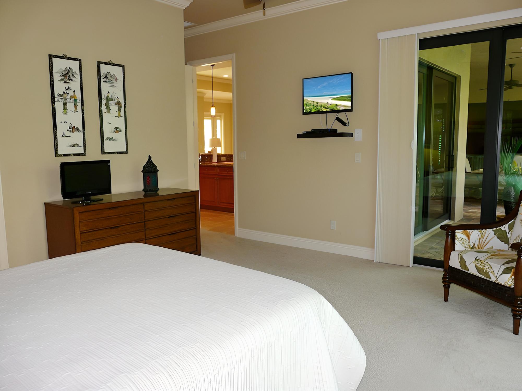 808 Seagrape Drive view 5
