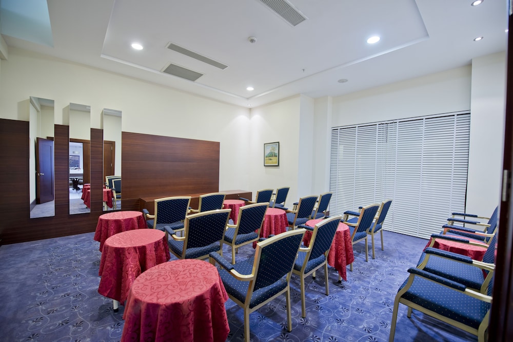 meeting & event spaces