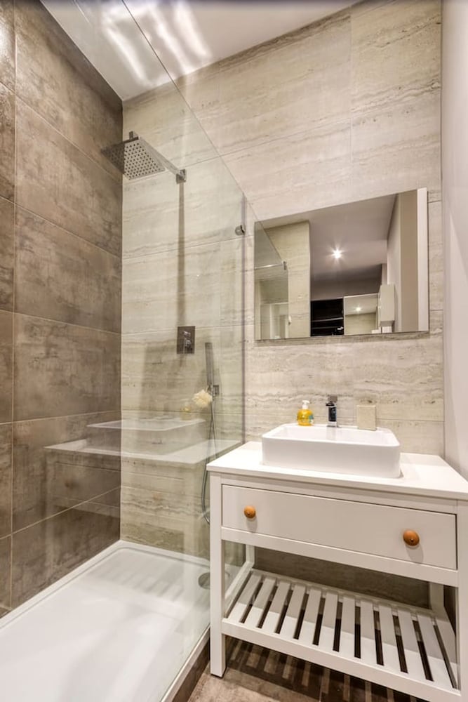 Central Msida Apartment Workspace Wi-fi A C