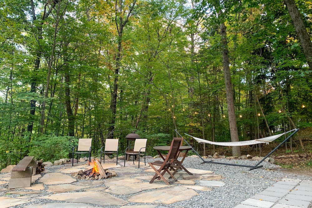 Peaceful Home w/ Deck: Family + Pet Friendly! view 3