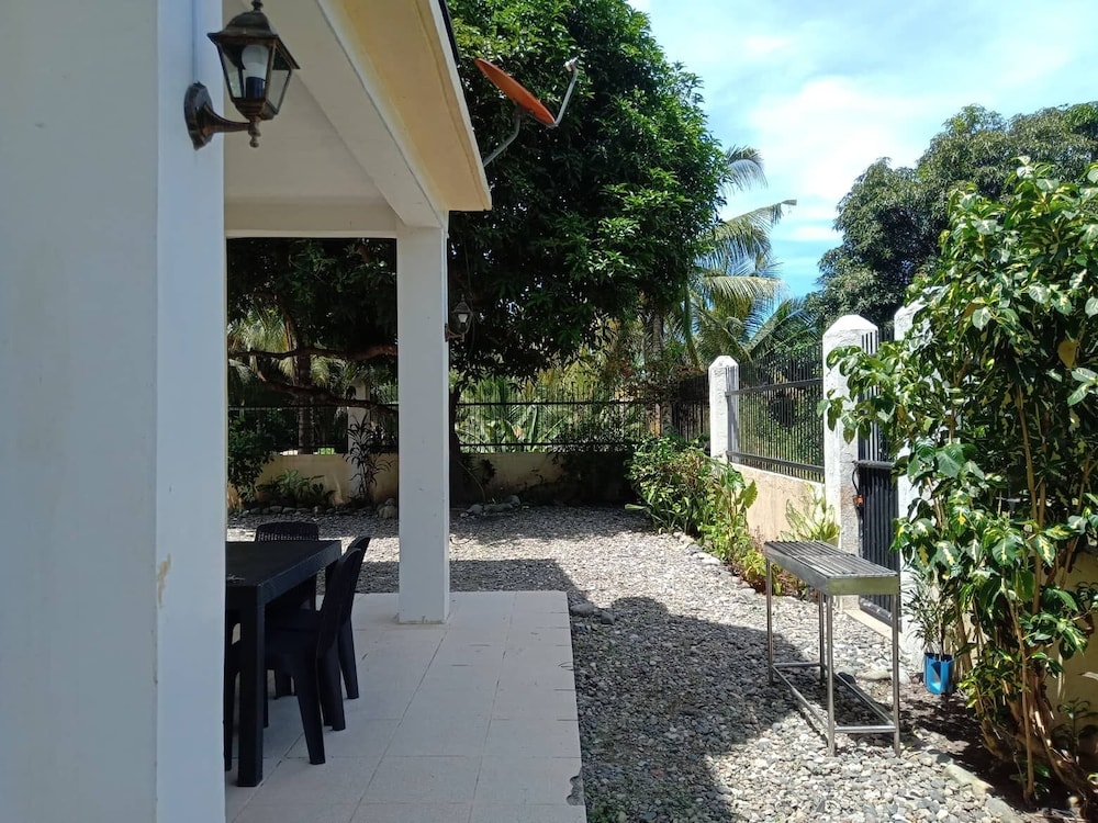 Charming and Relaxing 7-bed House in Mati City,