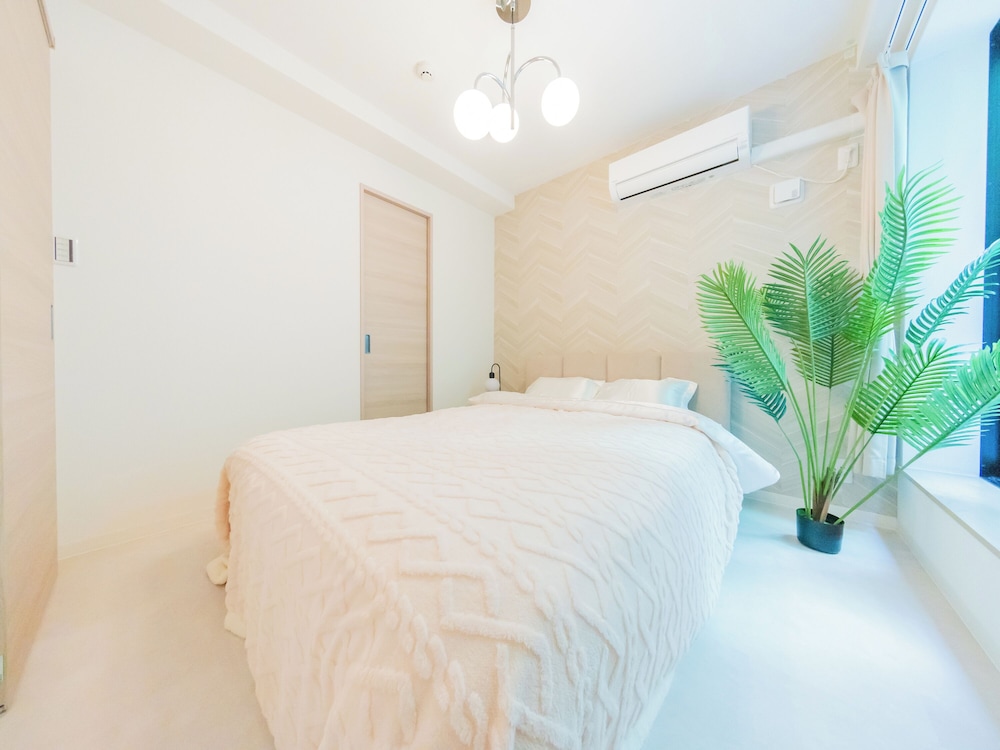 URNA SANDS HOTEL