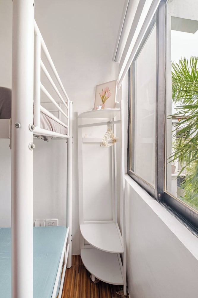 Charming Iloilo City House With Garden View