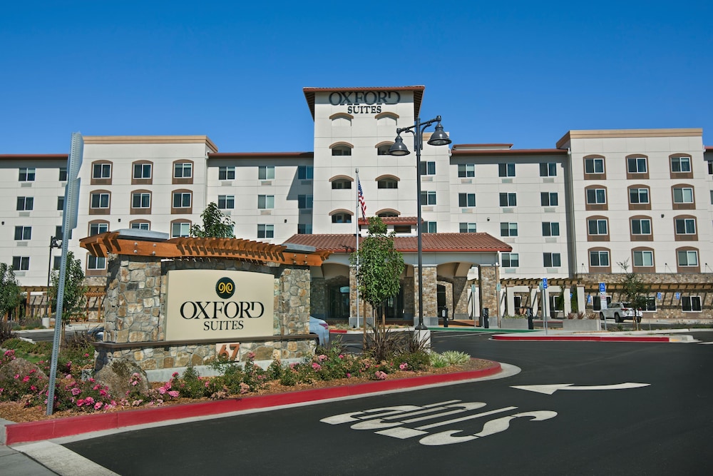 Rohnert Park Vacations - Oxford Suites Sonoma County - Property Image 10