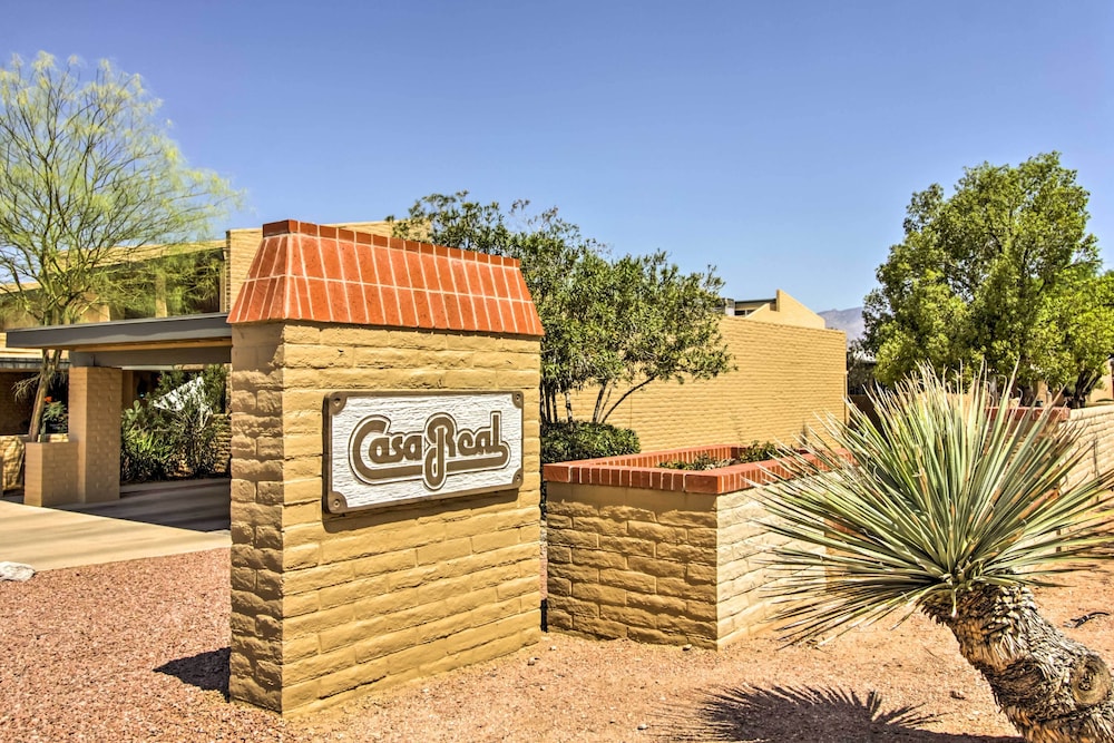 Ideal Getaway w/ Patio & Pool Access - Near Hiking
