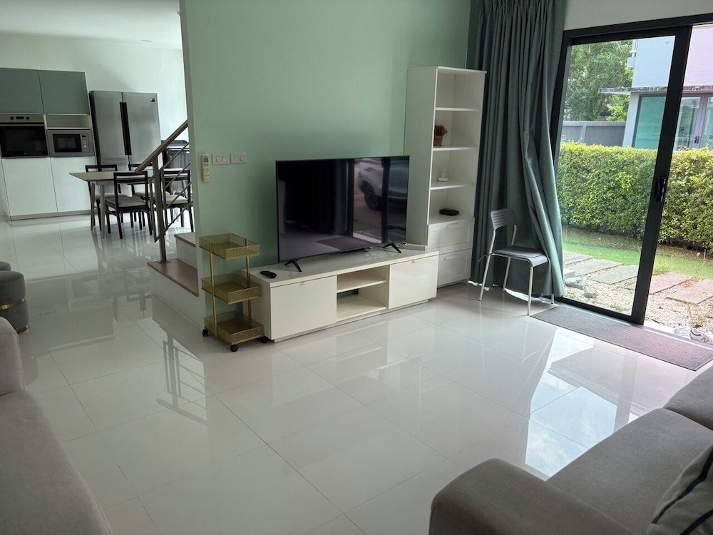 East BangtaoVille Townhouse