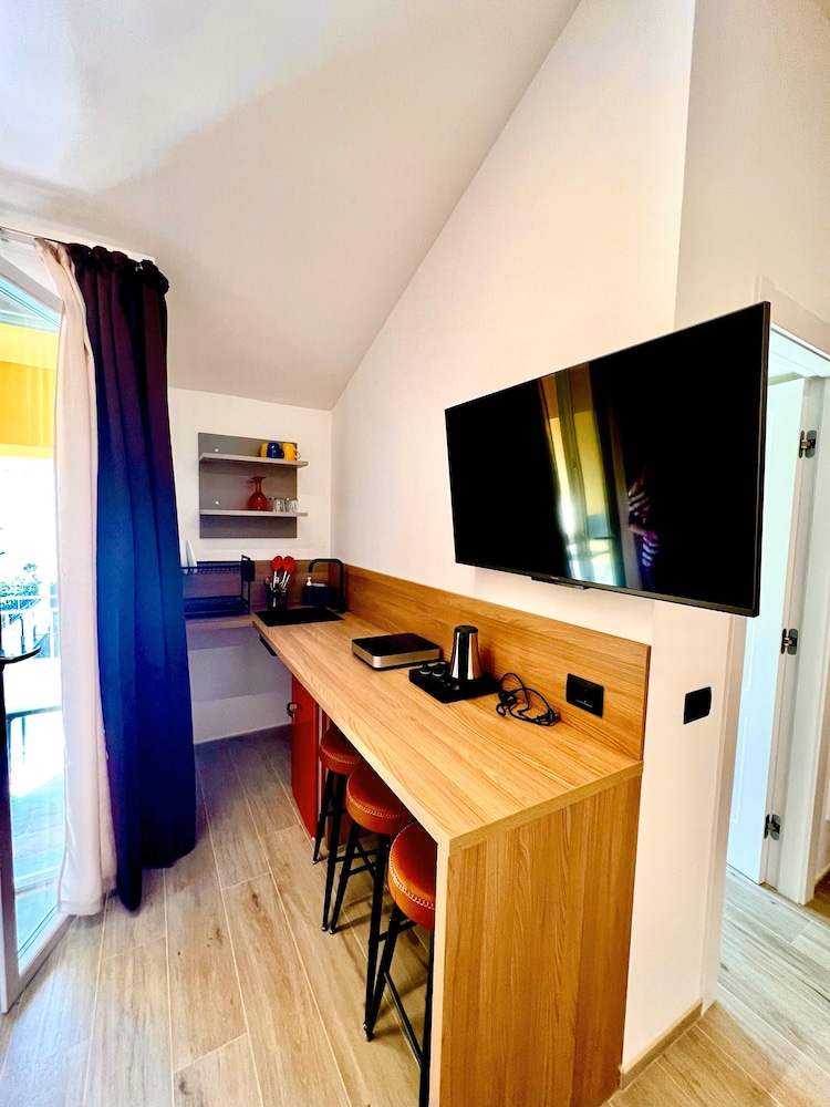 5 Terre hub suite