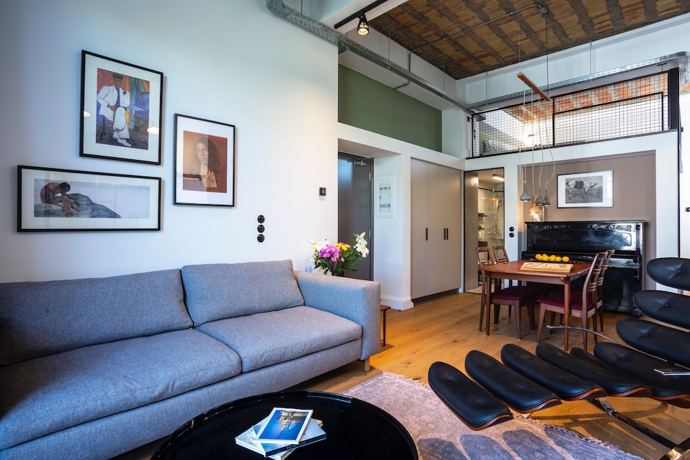 The Foundry Suites