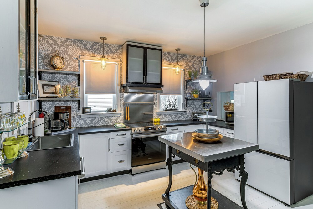 Newly Renovated Private Cottage Near Niagara River