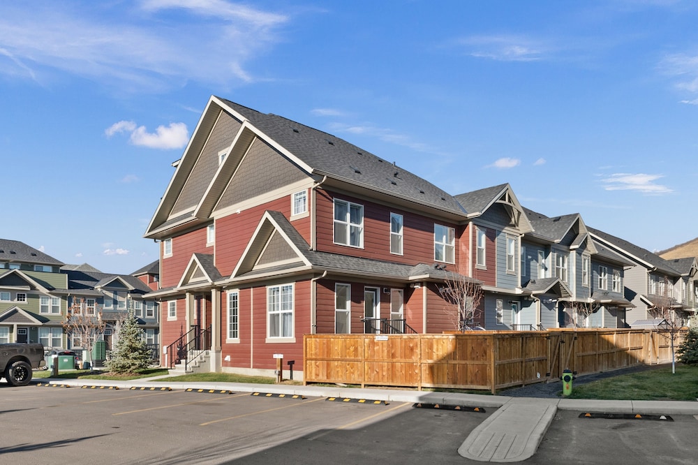 New Apartments in Cranston by GLOBALSTAY - Image 1