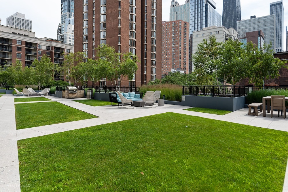 Mag Mile Retreat Stunning Views High-end 2BR