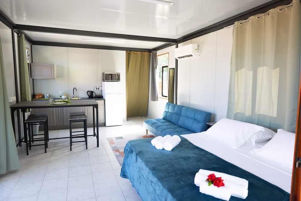 Fare Hani in Moorea-maiao