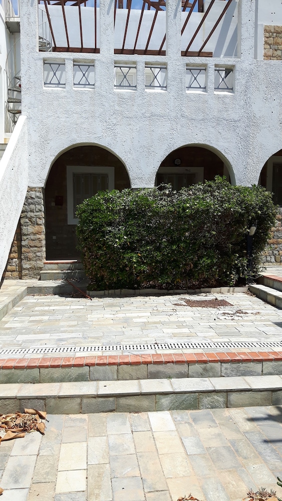Dionysos Authentic Resort & Village