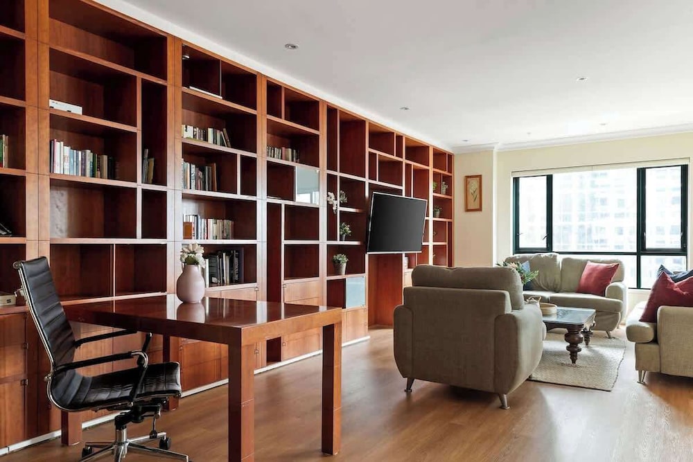 Stylish & Cozy 4BR Retreat With Free Parking