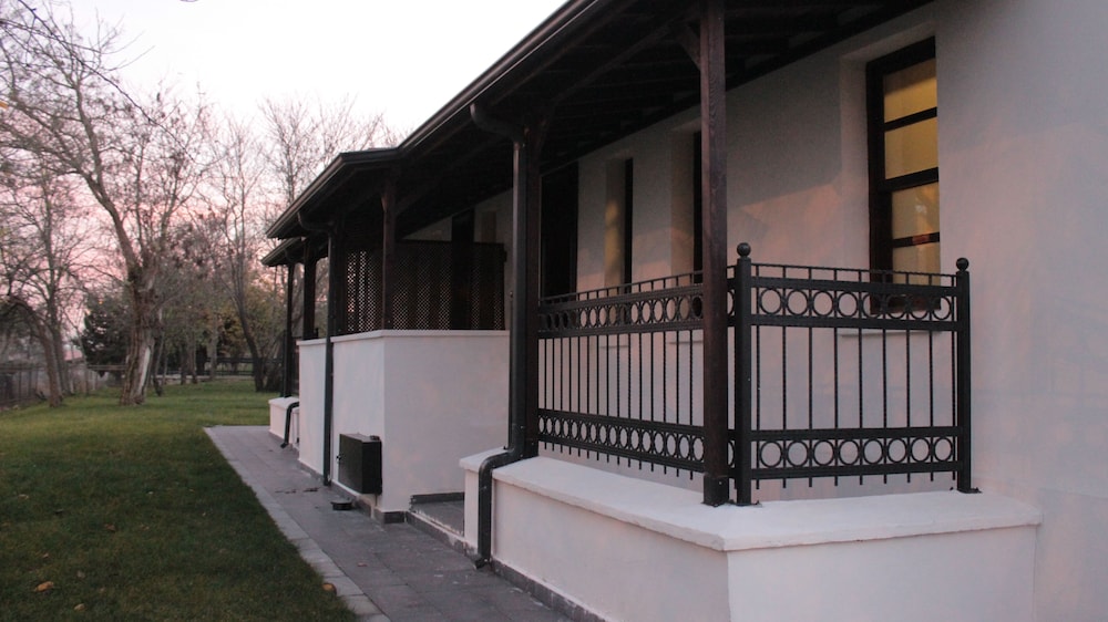 Photo 32