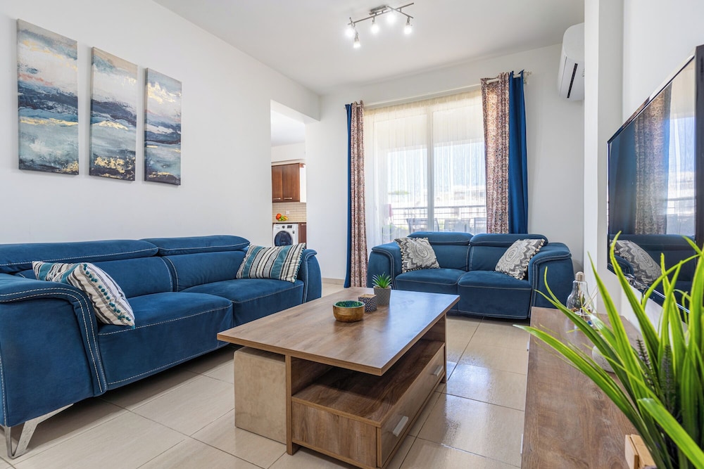 Apollo 2-Bedroom Apartment in Larnaca