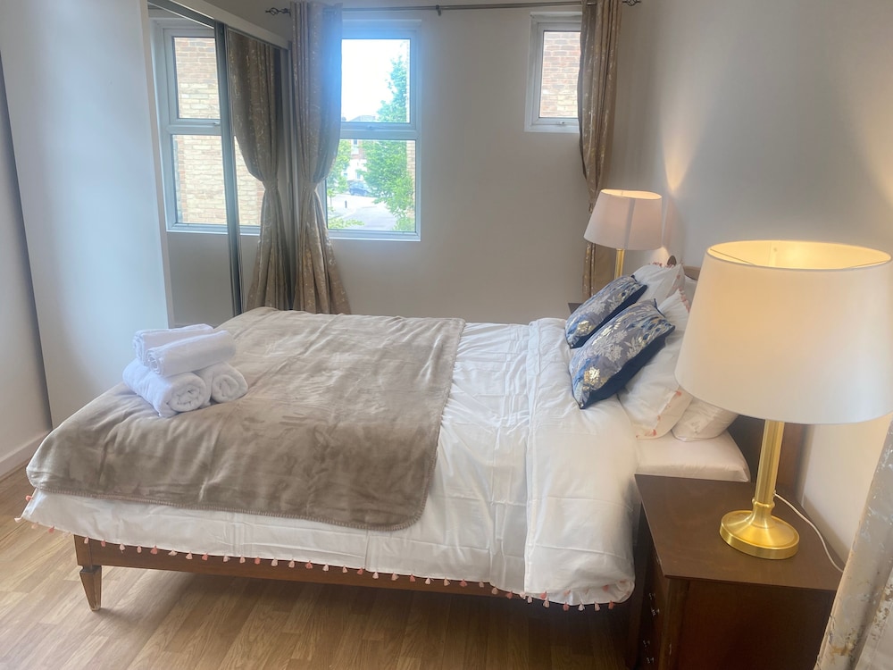 London City Escape With 2 Bedrooms