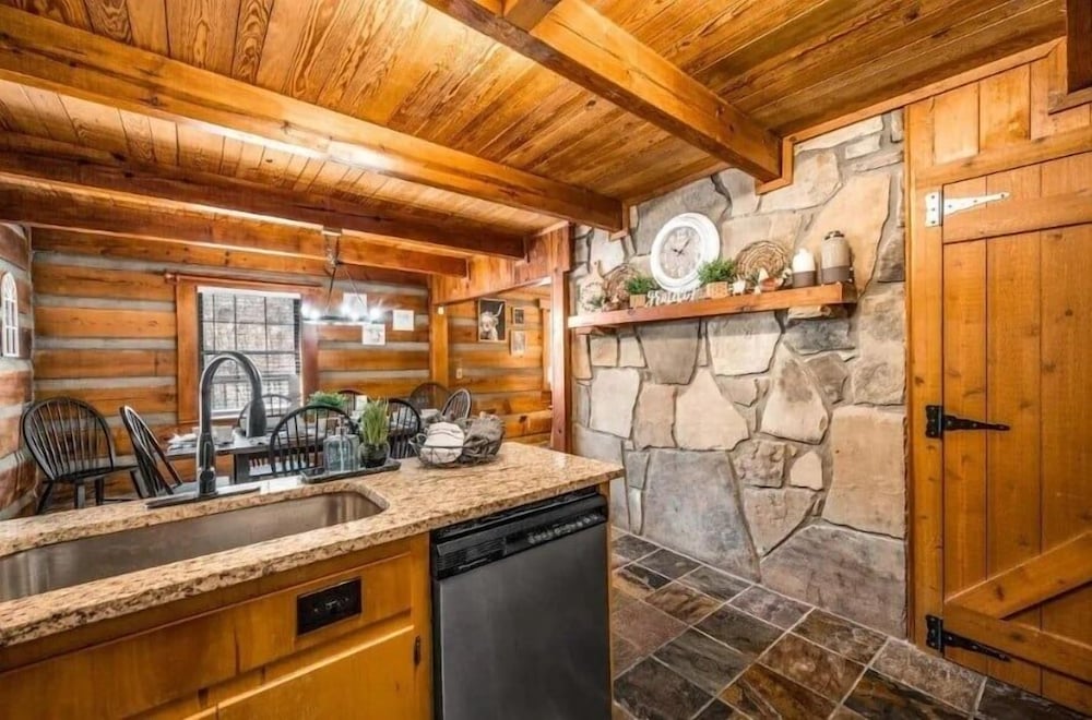 Hidden Acres Lodge 3 Bedroom Cabin
