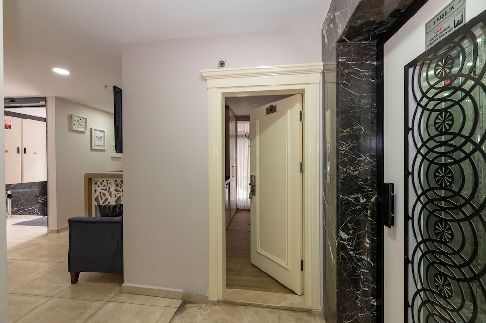 Taksim Peri Suit - Image 92