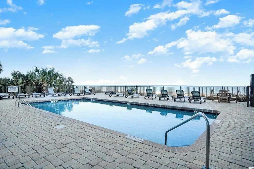 Bluewater Resort 307AB