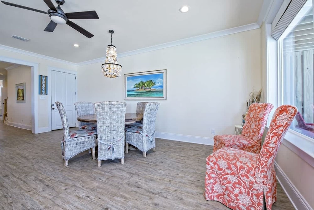 Beachfront 9bed Easybreezy West