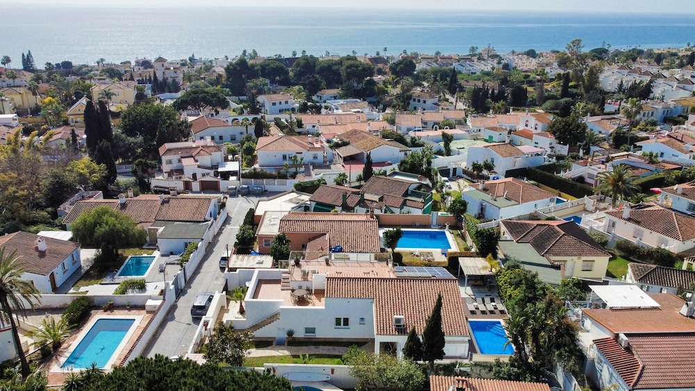 Villa in Marbella Near Beach