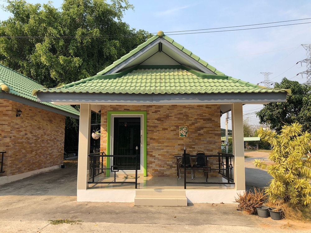 Bang Lamung Vacations - Romsai Resort - Property Image 8