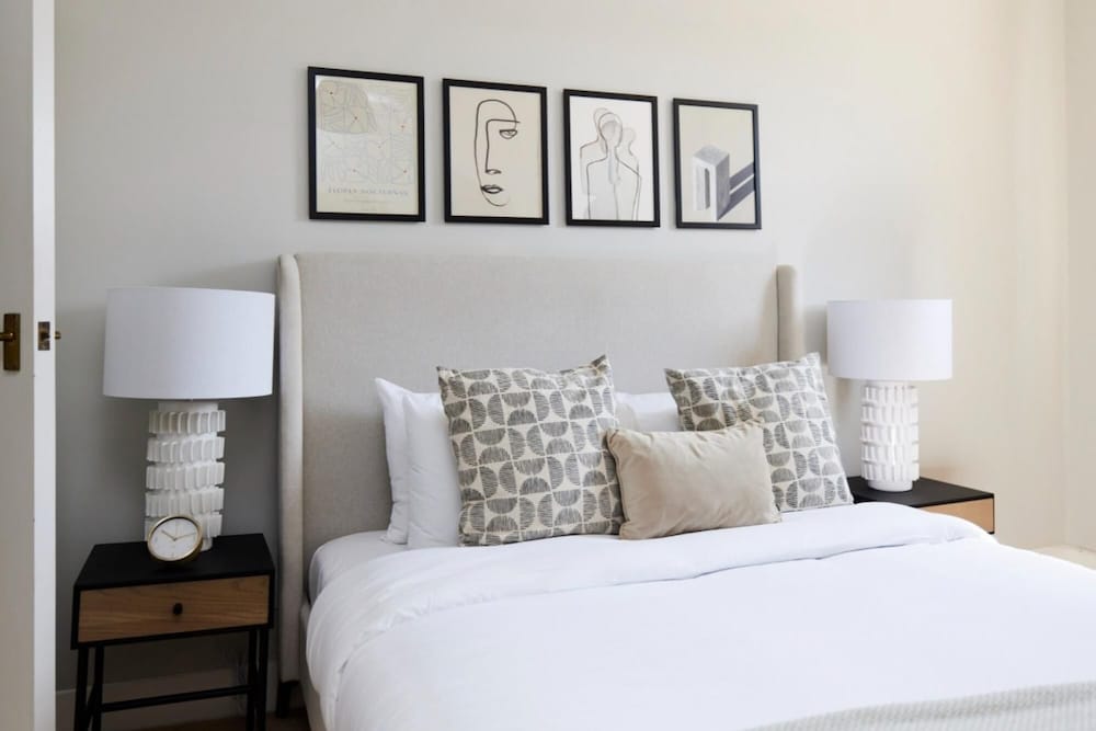 The Lambeth Arms - Prestigious 3bdr Flat