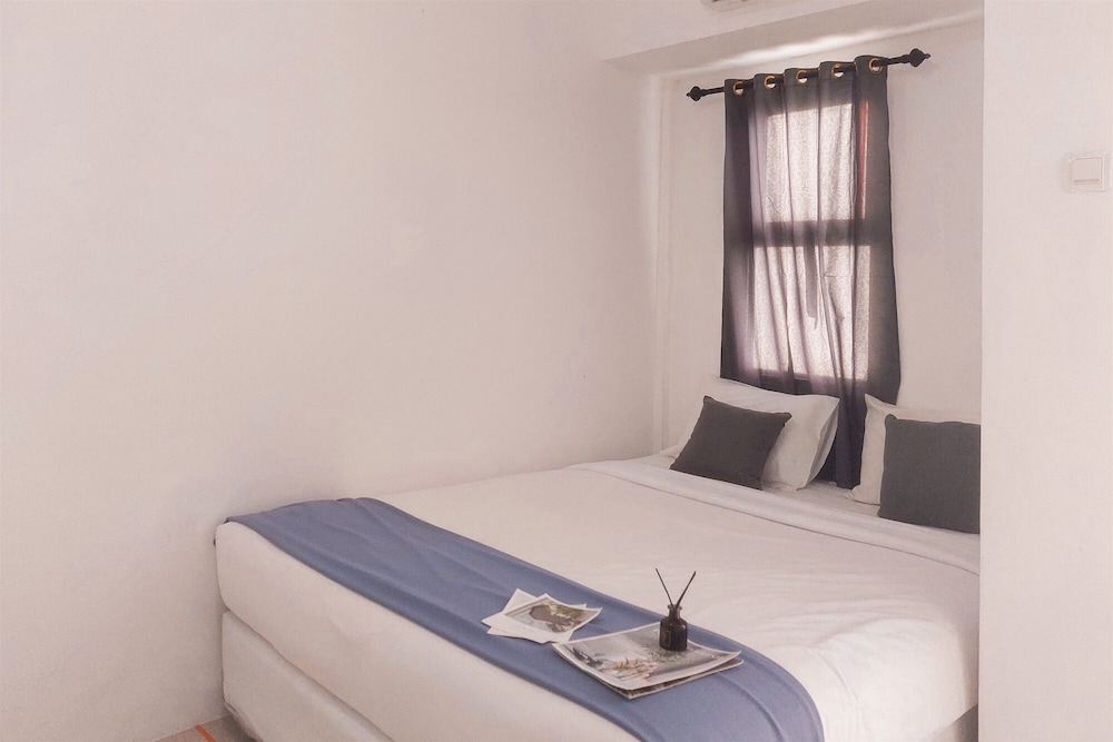 Homey and Restful Studio Urbantown Serpong Apartment