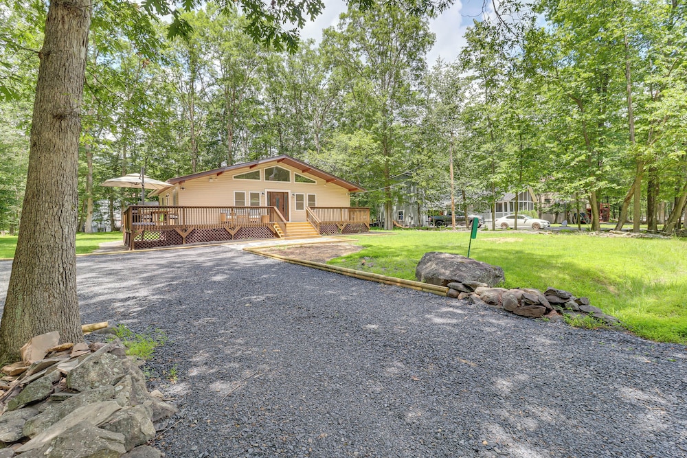 Pool + Lake Access, Yard: Poconos Family Getaway