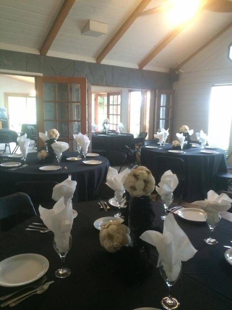 Columbia Gardens Winery and Grape Escape Guesthouse