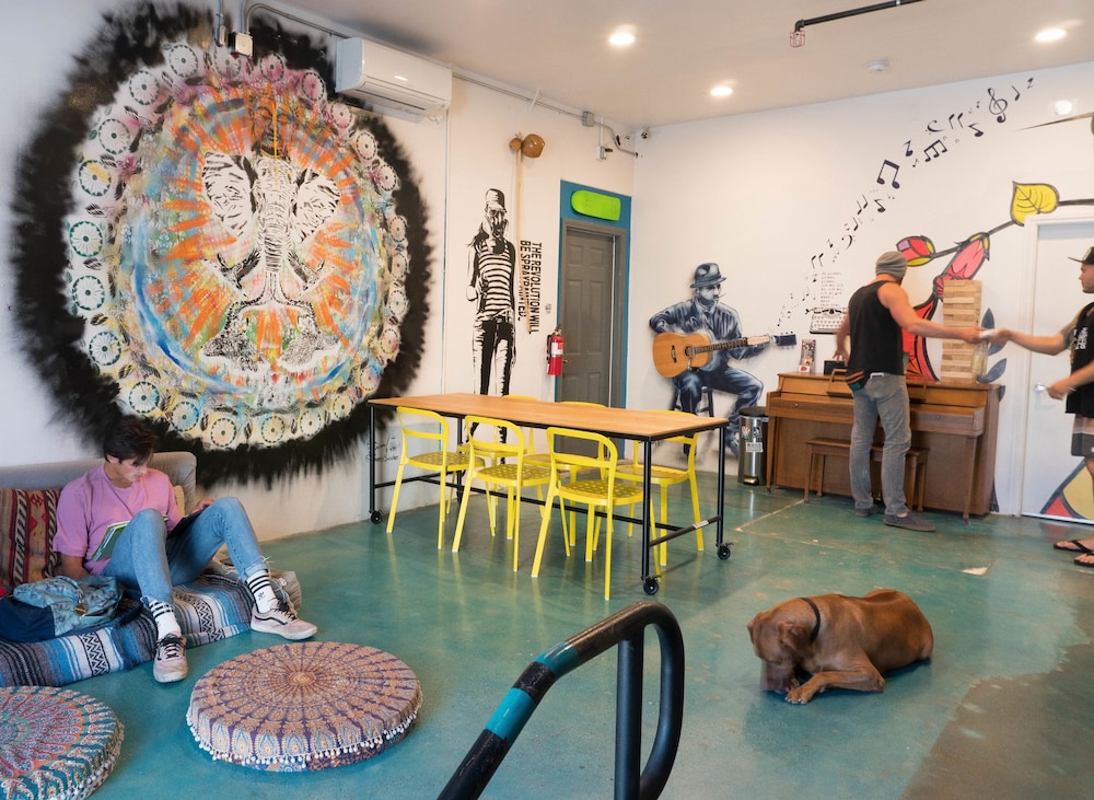 House of Trestles - Hostel