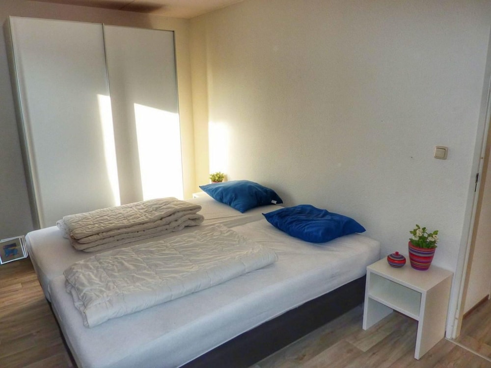 Nice Holiday Home Near Beach view 4