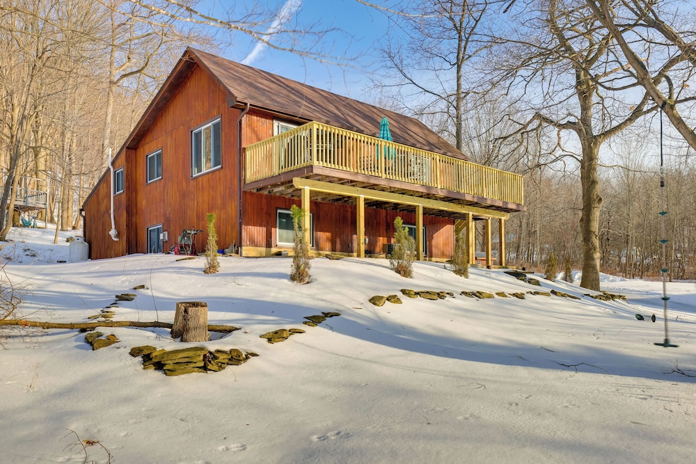 The Toasted Marshmallow Ski & Lake Retreat
