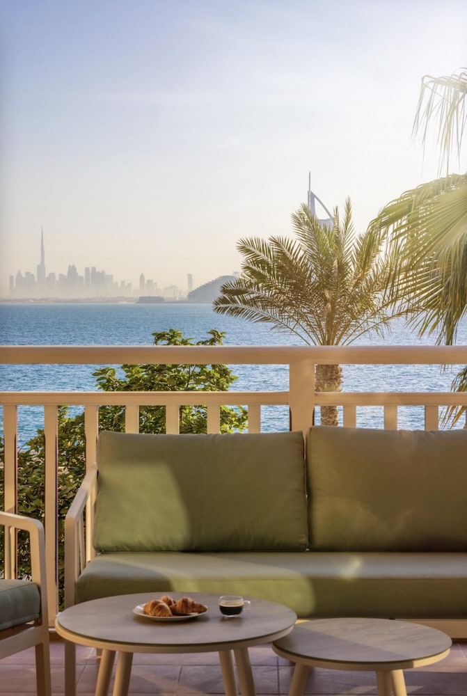 Signature Residence - The Palm Jumeirah - 2 Bedrooms 170 SQM