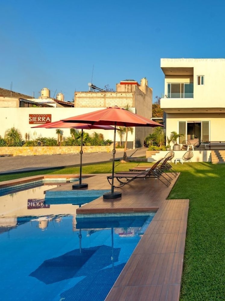 Loft with Pools and Rooftop Sky Bar