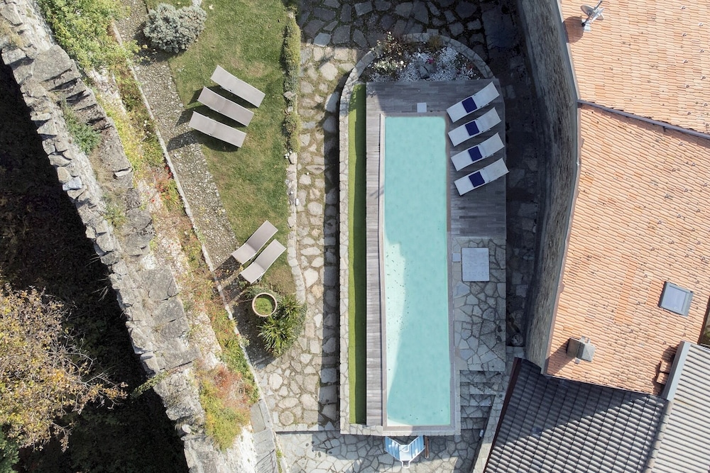 Villa Torre di Palanzo With Magnificent View by Rent all Como