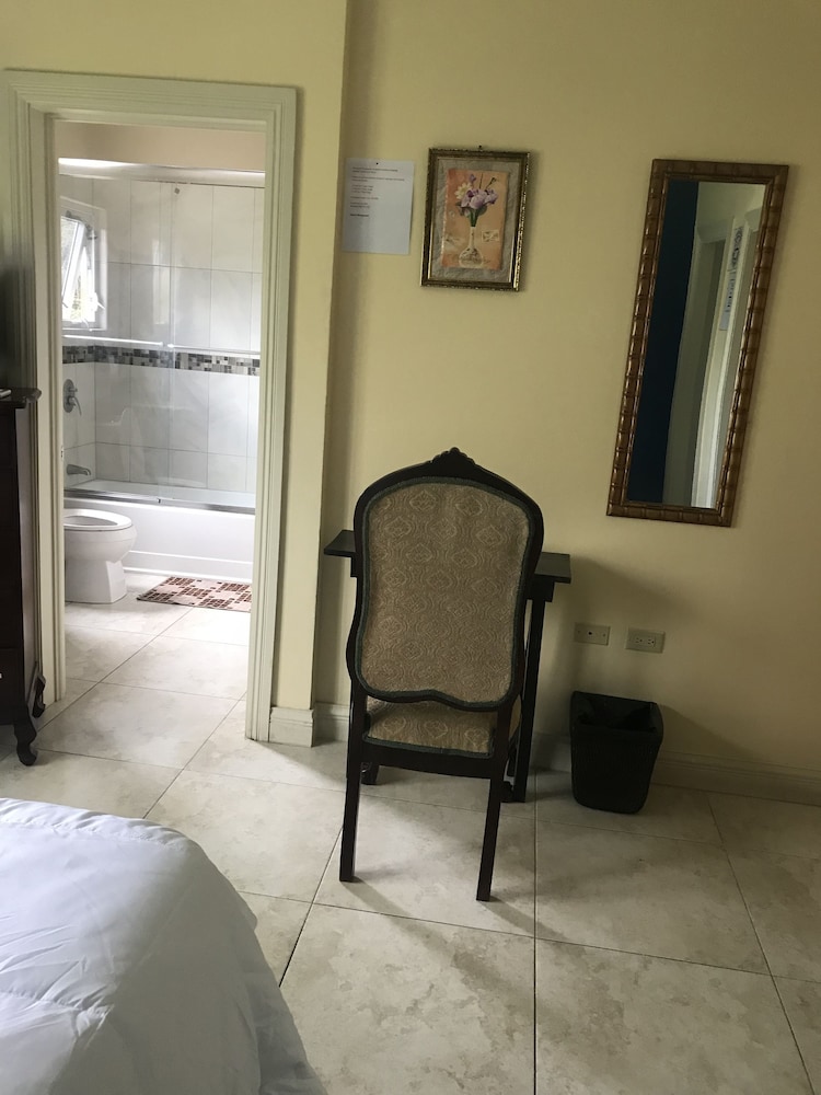 Kingston Paradise Place Rooms