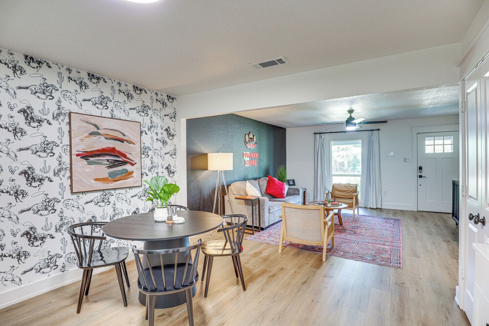 1 Mi to Texas Tech: Home w/ Large Outdoor Space!