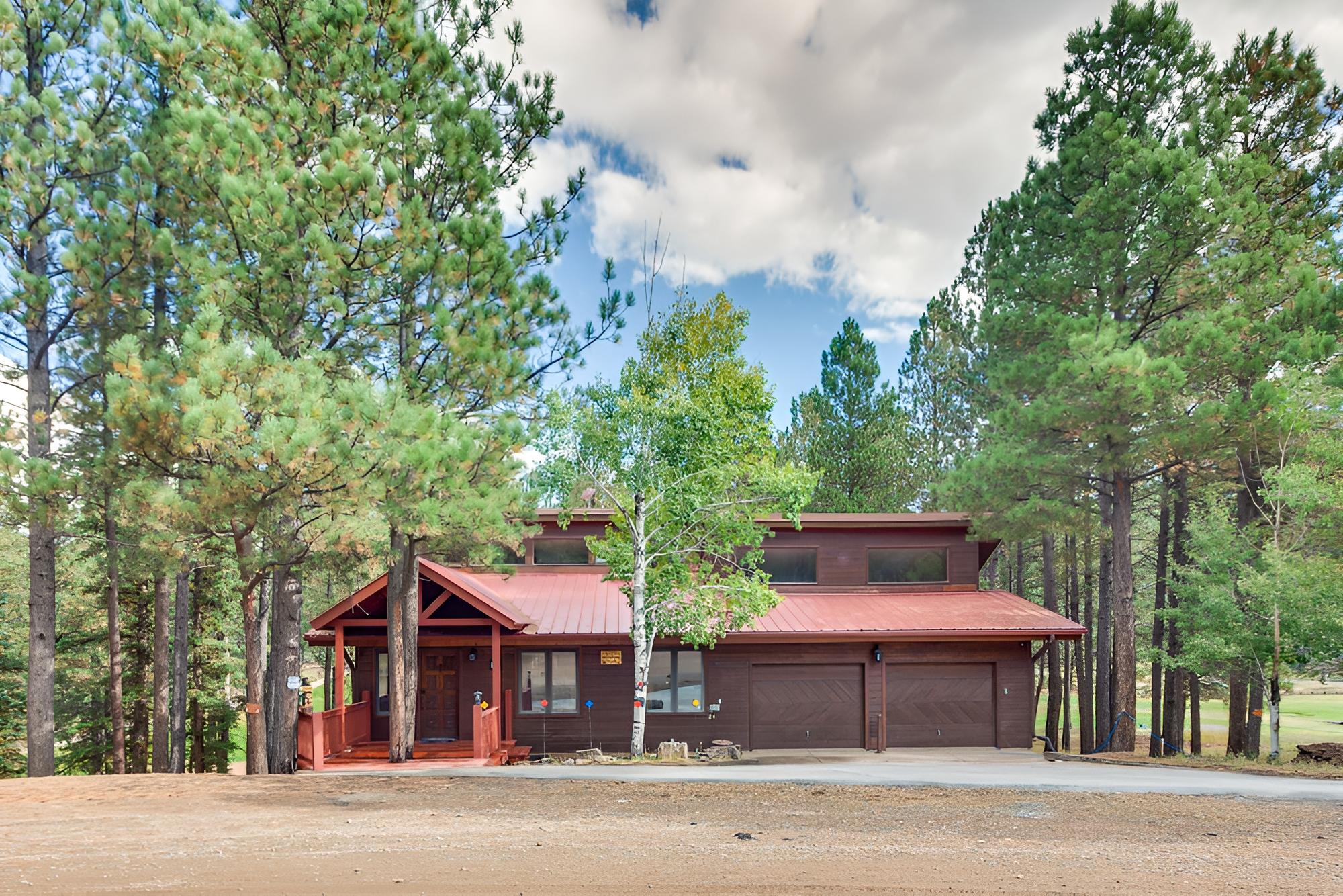 Cozy Angel Fire Escape w/ Golf Course Views! view 5