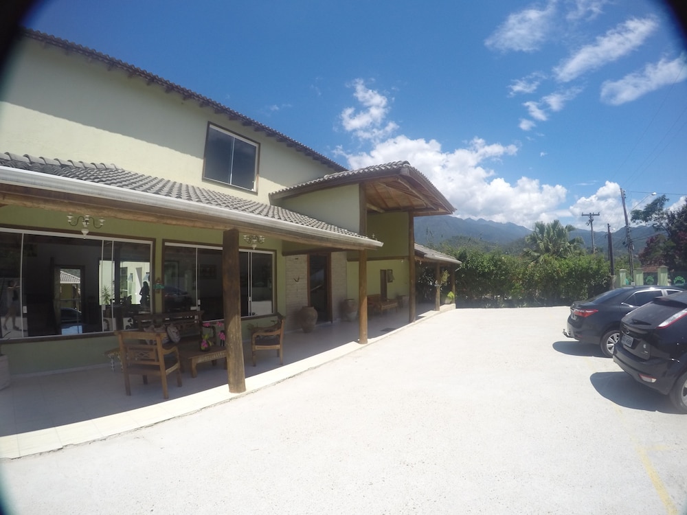 Pousada Penedo House