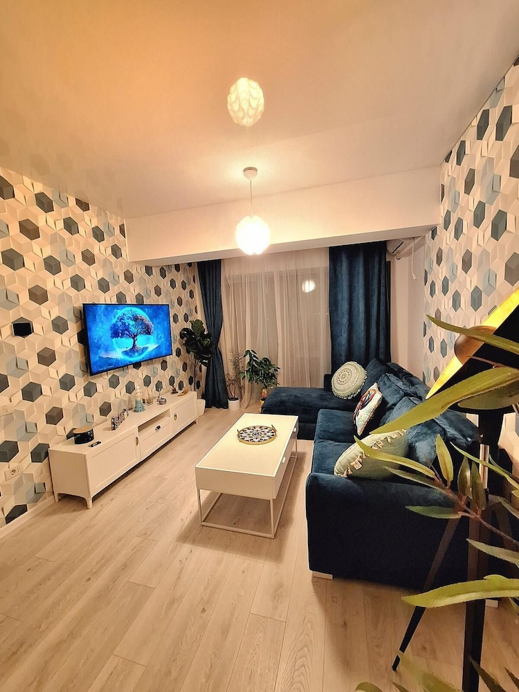 Cnc Zev Apartment