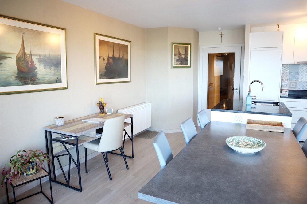 Apartment in Nieuwpoort With Stunning Sea Views