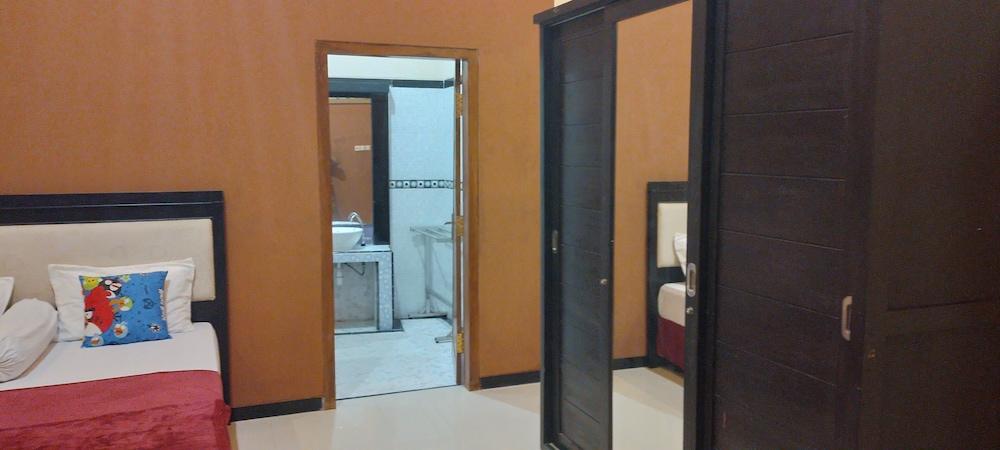 Photo 6