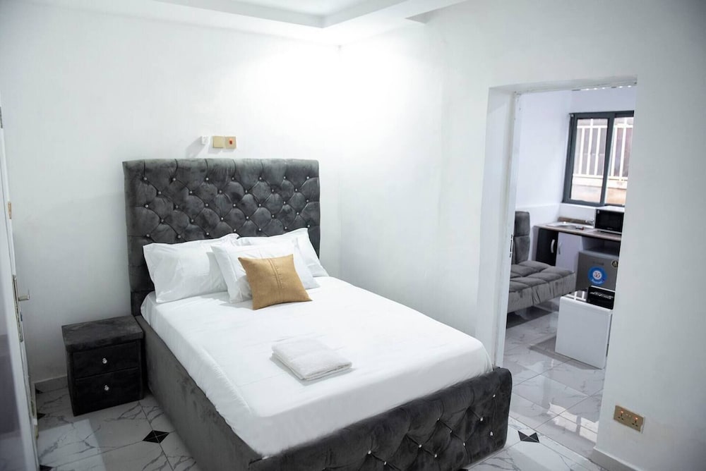 Lovely One-bed Apartment Located in Abuja view 2